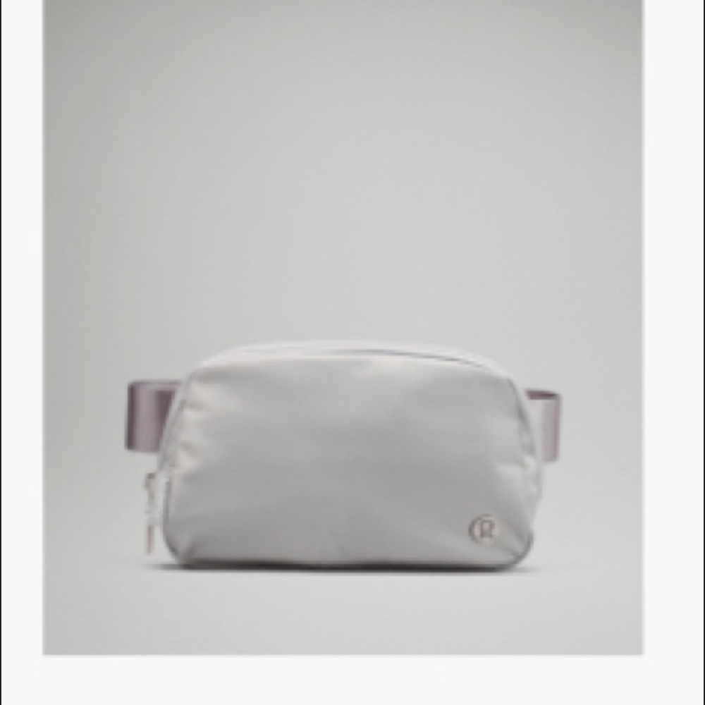 Lululemon Silver Drop Everywhere Bag